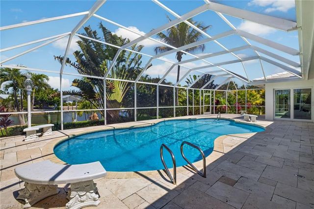 738 Anchor DR, Sanibel, FL 33957