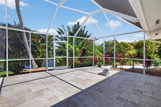 738 Anchor DR, Sanibel, FL 33957