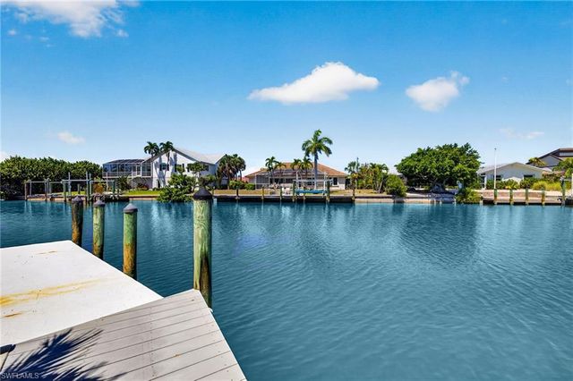 738 Anchor DR, Sanibel, FL 33957