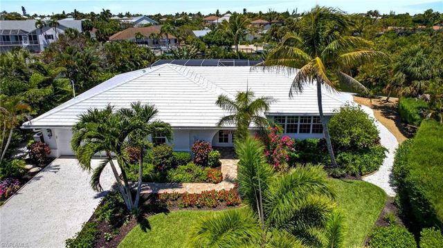 738 Anchor DR, Sanibel, FL 33957