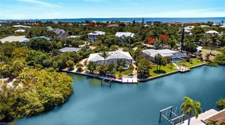 738 Anchor DR, Sanibel, FL 33957