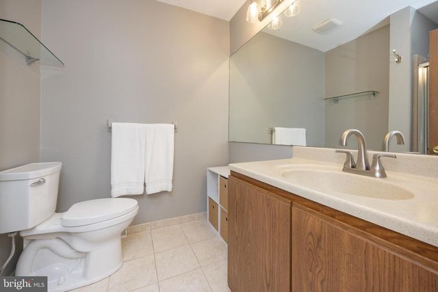 15 WILLOW BEND DR, Hamilton, NJ 08690