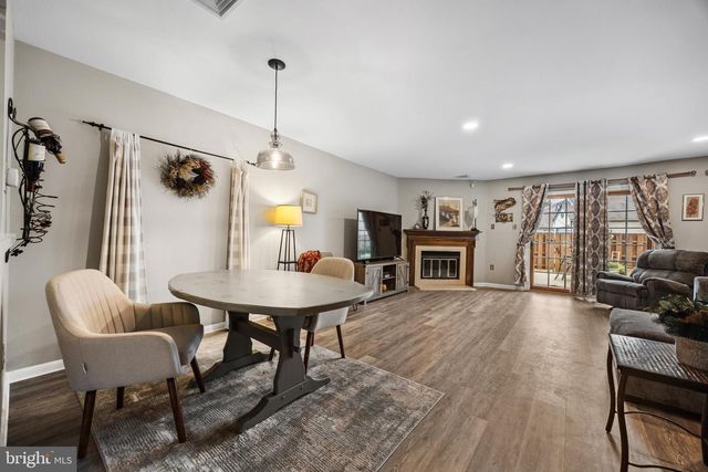 15 WILLOW BEND DR, Hamilton, NJ 08690