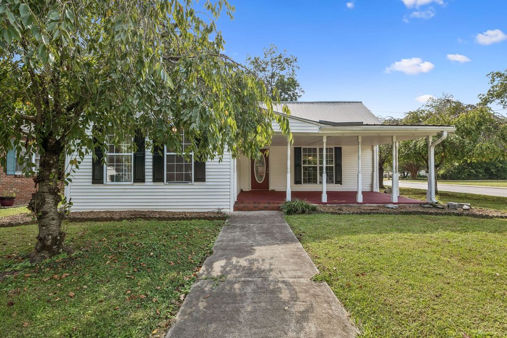 611 N High St, Winchester, TN 37398