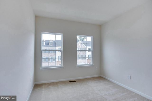 9029 CHRISTINA PL, Manassas Park, VA 20111