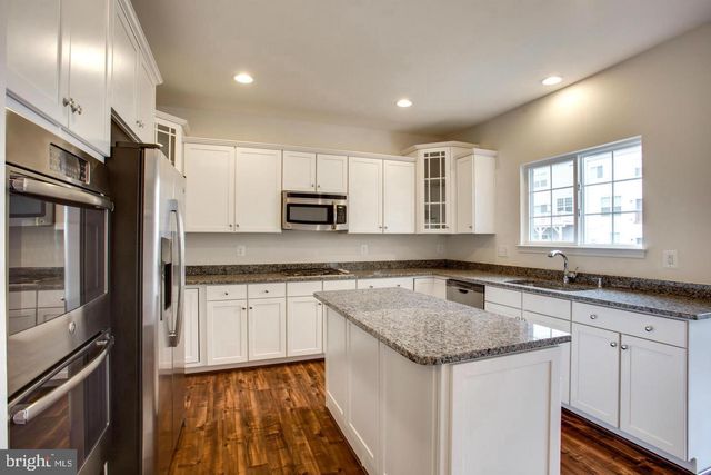 9029 CHRISTINA PL, Manassas Park, VA 20111