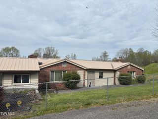 490 Delaney Lane, Clintwood, VA 24228