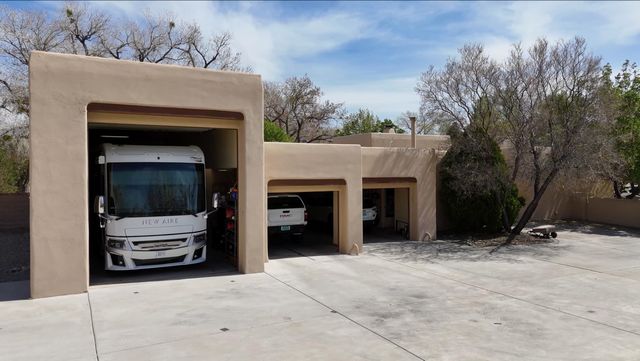 924 Camino Vista Rio, Bernalillo, NM 87004