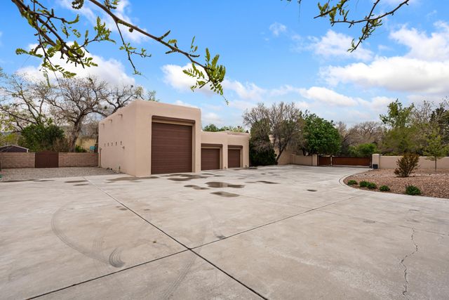 924 Camino Vista Rio, Bernalillo, NM 87004