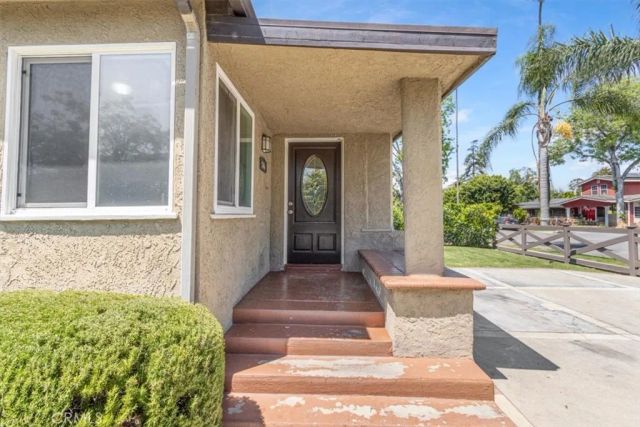 2114 Orange Avenue, Santa Ana, CA 92707