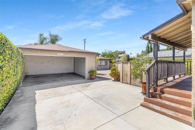 2114 Orange Avenue, Santa Ana, CA 92707