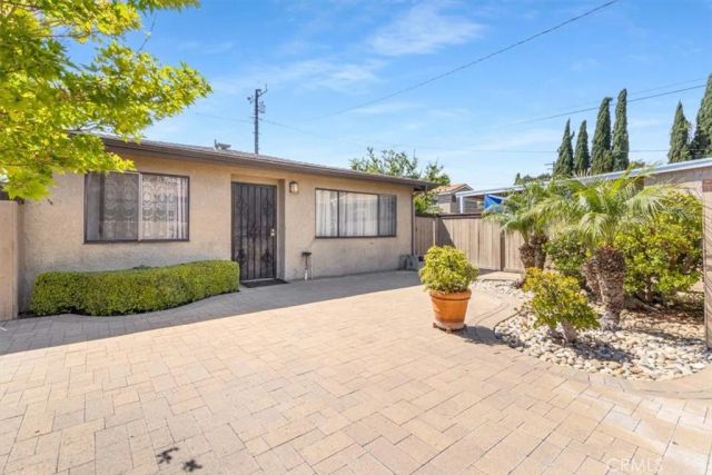 2114 Orange Avenue, Santa Ana, CA 92707