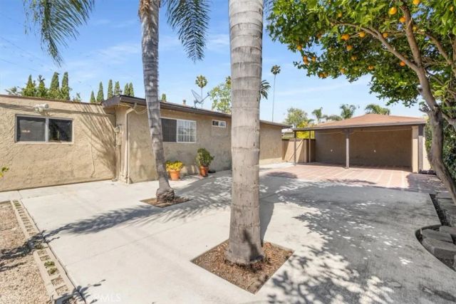 2114 Orange Avenue, Santa Ana, CA 92707