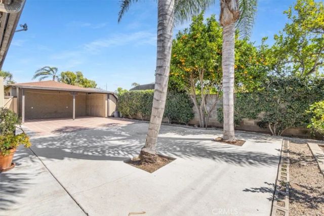 2114 Orange Avenue, Santa Ana, CA 92707