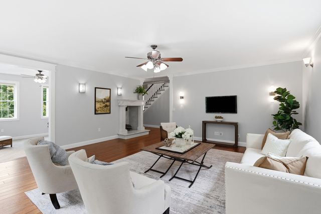 6 James Patten Dr, Sterling, MA 01564