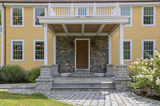 6 James Patten Dr, Sterling, MA 01564