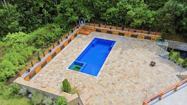 6 James Patten Dr, Sterling, MA 01564