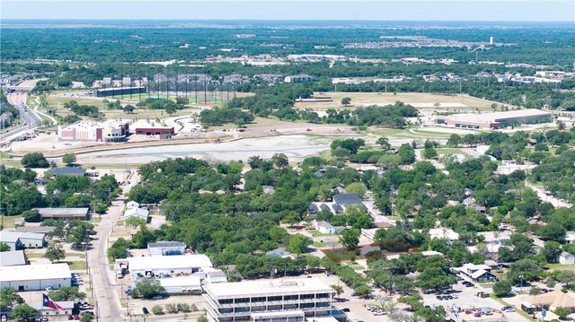 408 Oak Street, Bryan, TX 77801