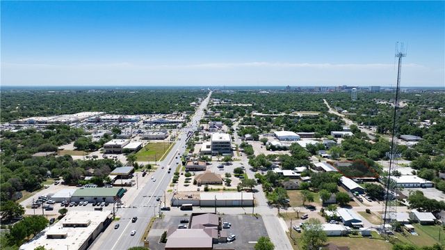 408 Oak Street, Bryan, TX 77801