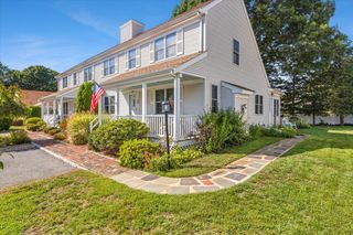 16 Trotting Park Road UNIT 2B, Falmouth, MA 02540