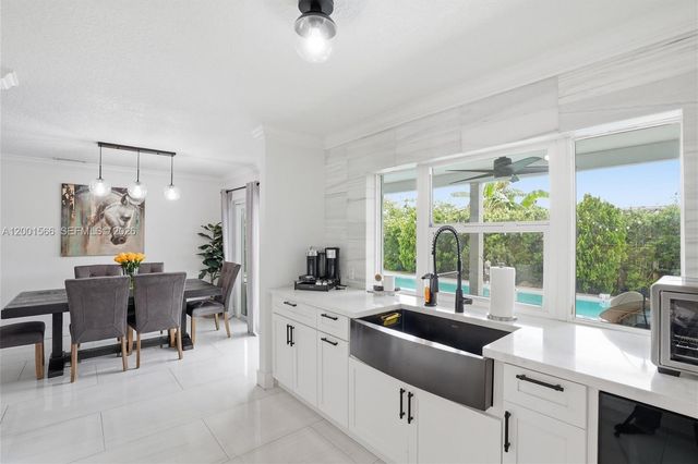 11920 NW 31st Pl, Sunrise, FL 33323