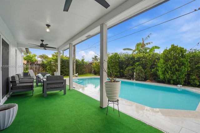 11920 NW 31st Pl, Sunrise, FL 33323