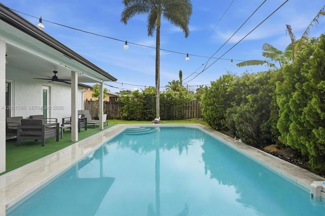 11920 NW 31st Pl, Sunrise, FL 33323