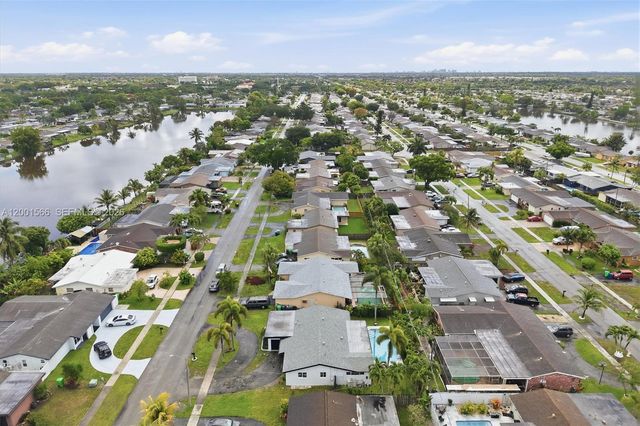 11920 NW 31st Pl, Sunrise, FL 33323