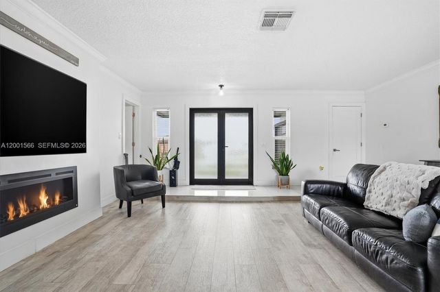 11920 NW 31st Pl, Sunrise, FL 33323