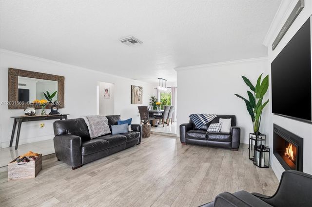 11920 NW 31st Pl, Sunrise, FL 33323