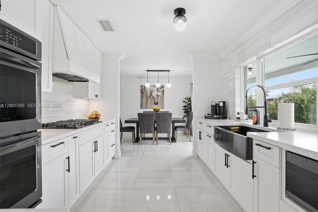 11920 NW 31st Pl, Sunrise, FL 33323