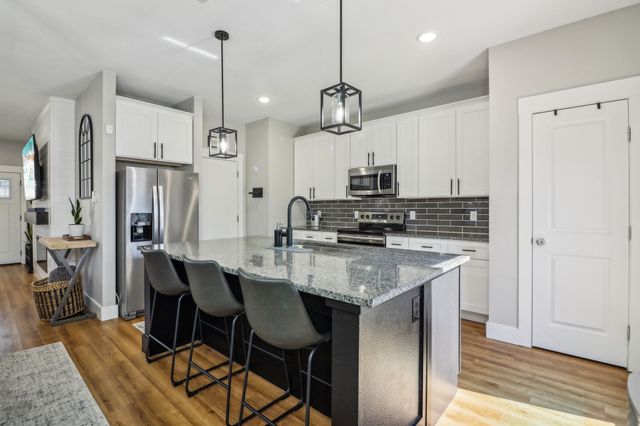 6165 River Pointe Drive, Fort Worth, TX 76114