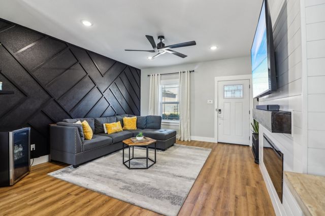 6165 River Pointe Drive, Fort Worth, TX 76114