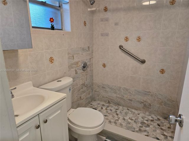 6200 W Flagler Street 201, Miami, FL 33144