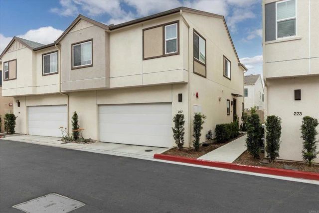 227 Canopy Trails Place, Fallbrook, CA 92028