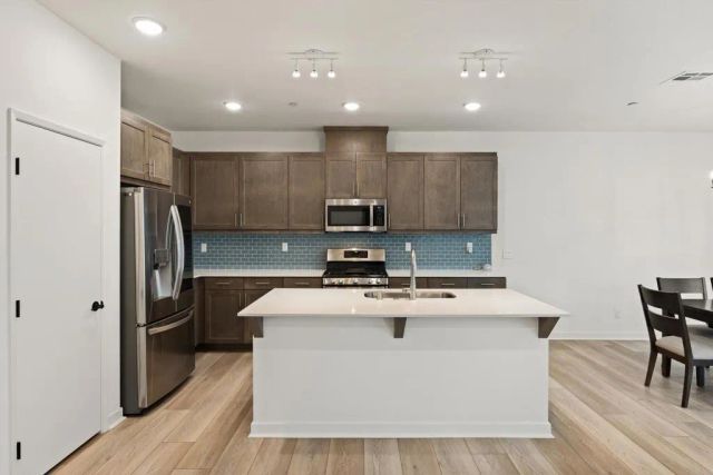 227 Canopy Trails Place, Fallbrook, CA 92028