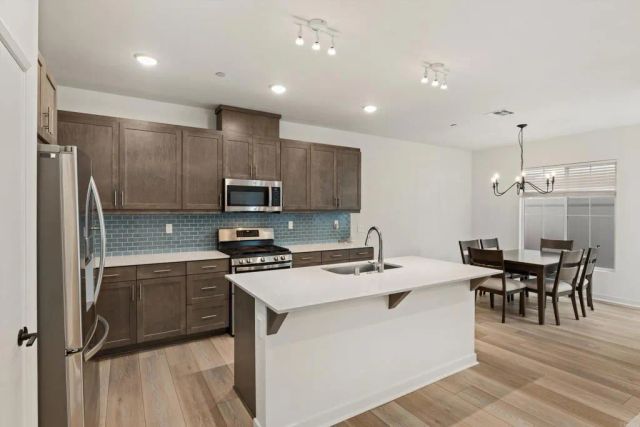 227 Canopy Trails Place, Fallbrook, CA 92028