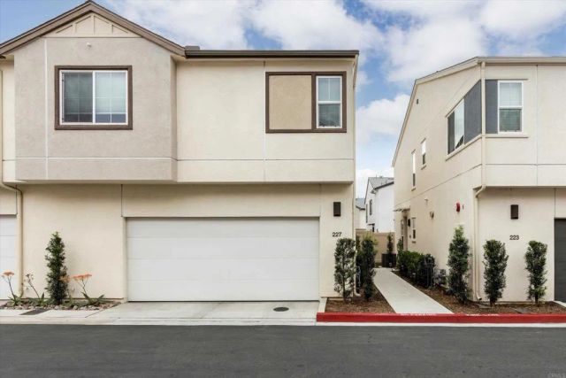 227 Canopy Trails Place, Fallbrook, CA 92028