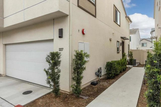 227 Canopy Trails Place, Fallbrook, CA 92028