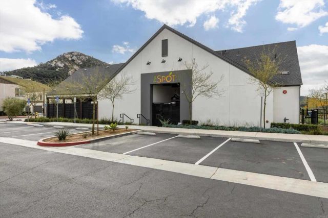 227 Canopy Trails Place, Fallbrook, CA 92028