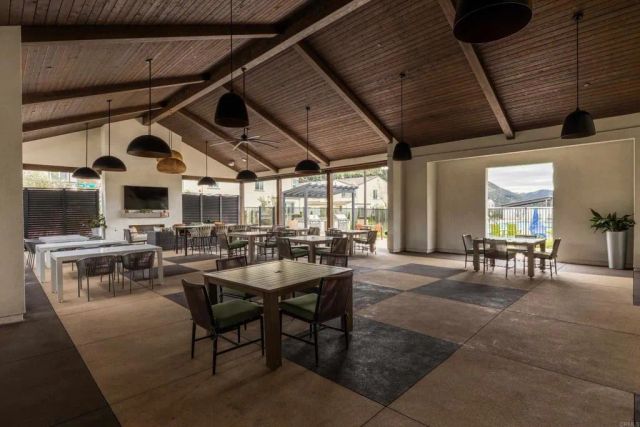 227 Canopy Trails Place, Fallbrook, CA 92028