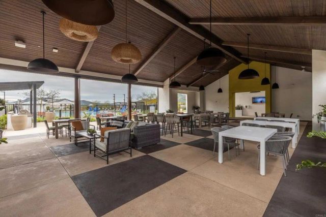 227 Canopy Trails Place, Fallbrook, CA 92028