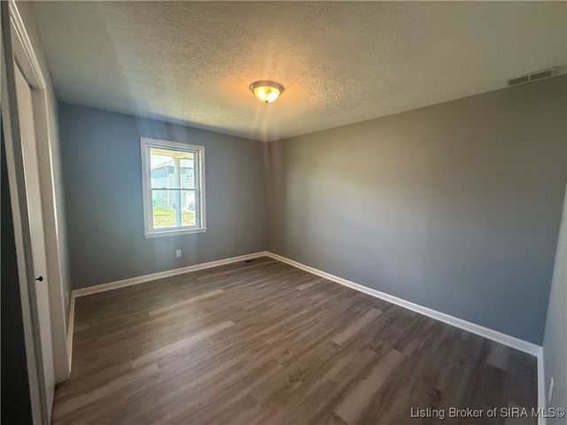 8109 Old State Road 60, Sellersburg, IN 47172