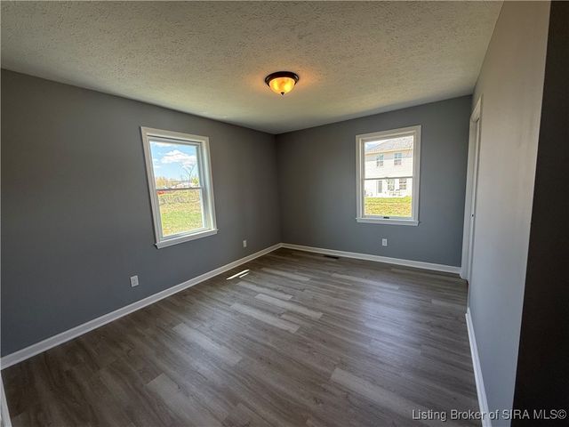 8109 Old State Road 60, Sellersburg, IN 47172