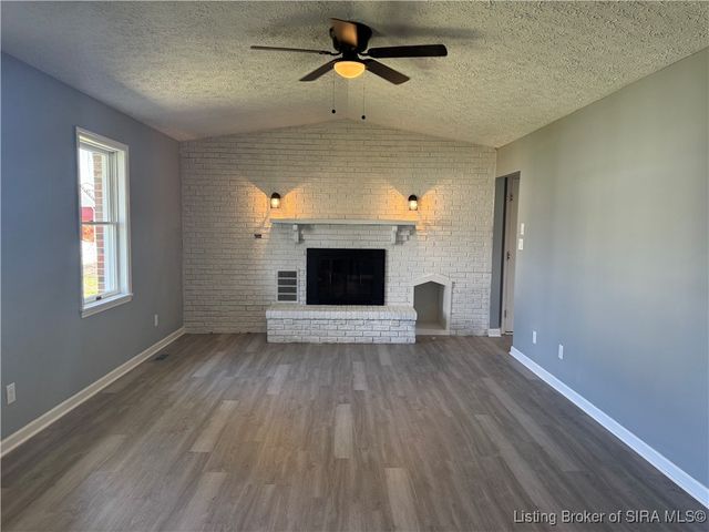 8109 Old State Road 60, Sellersburg, IN 47172