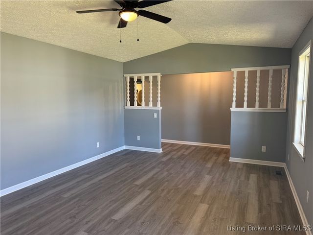 8109 Old State Road 60, Sellersburg, IN 47172