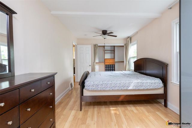 1564 Cole Street, Birmingham, MI 48009