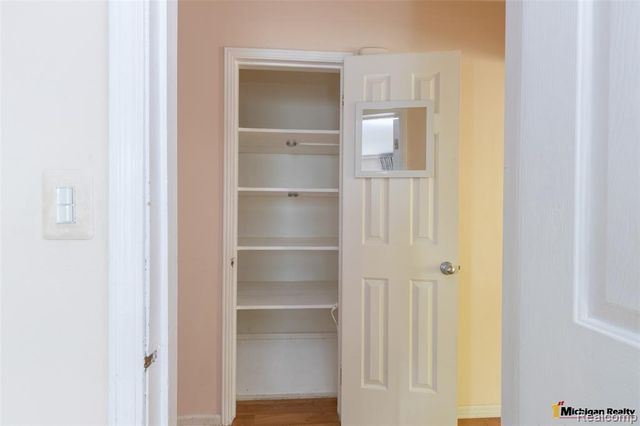 1564 Cole Street, Birmingham, MI 48009