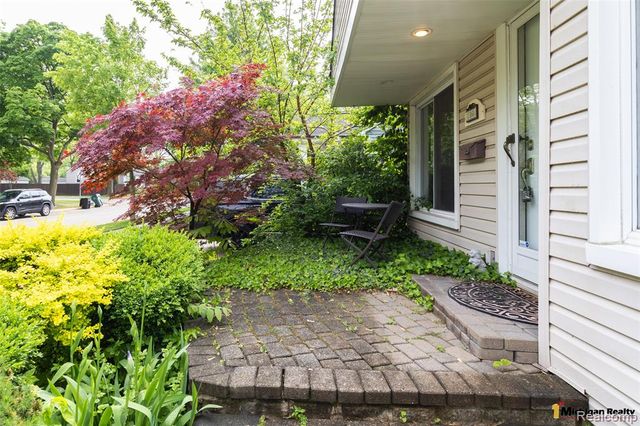 1564 Cole Street, Birmingham, MI 48009