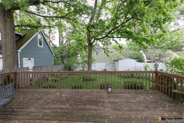 1564 Cole Street, Birmingham, MI 48009